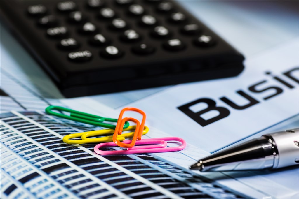 calculator and pen 2