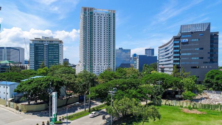 Office space demand from ESL, offshore gaming firms rises