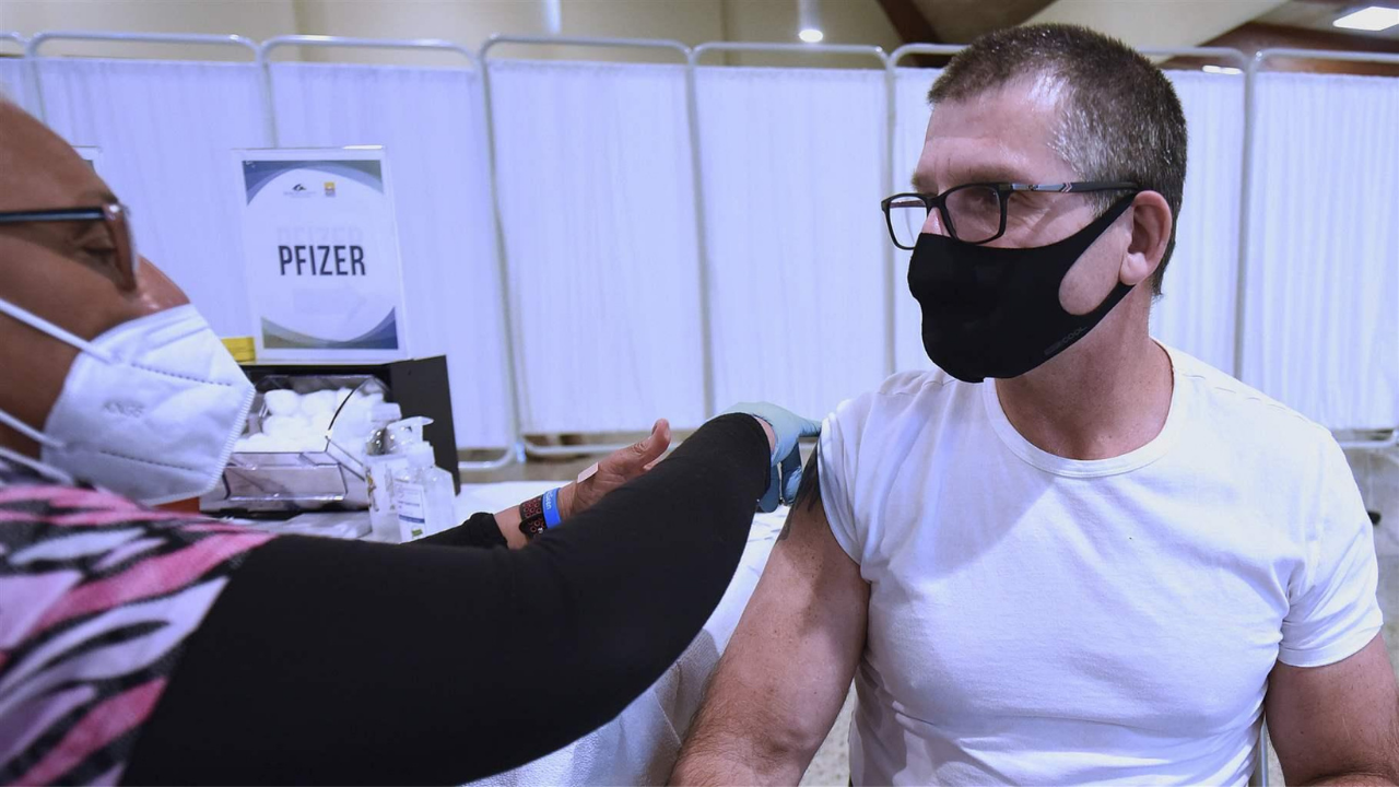 56% of US workers support vaccine booster mandates