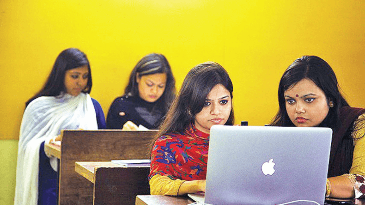 Bangladeshi freelancers struggle to find high-paying outsourced jobs
