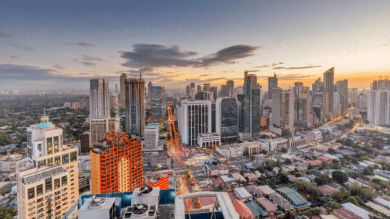 PH voters most concerned about economy, jobs - PUBLiCUS Asia