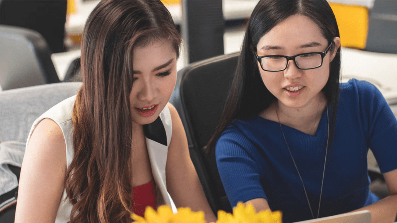 41% of Singapore employees would rather work remotely than receive a bigger bonus
