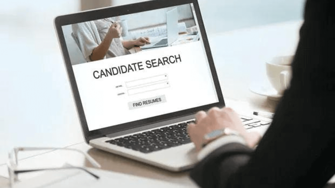 PH online hiring up 11% in April
