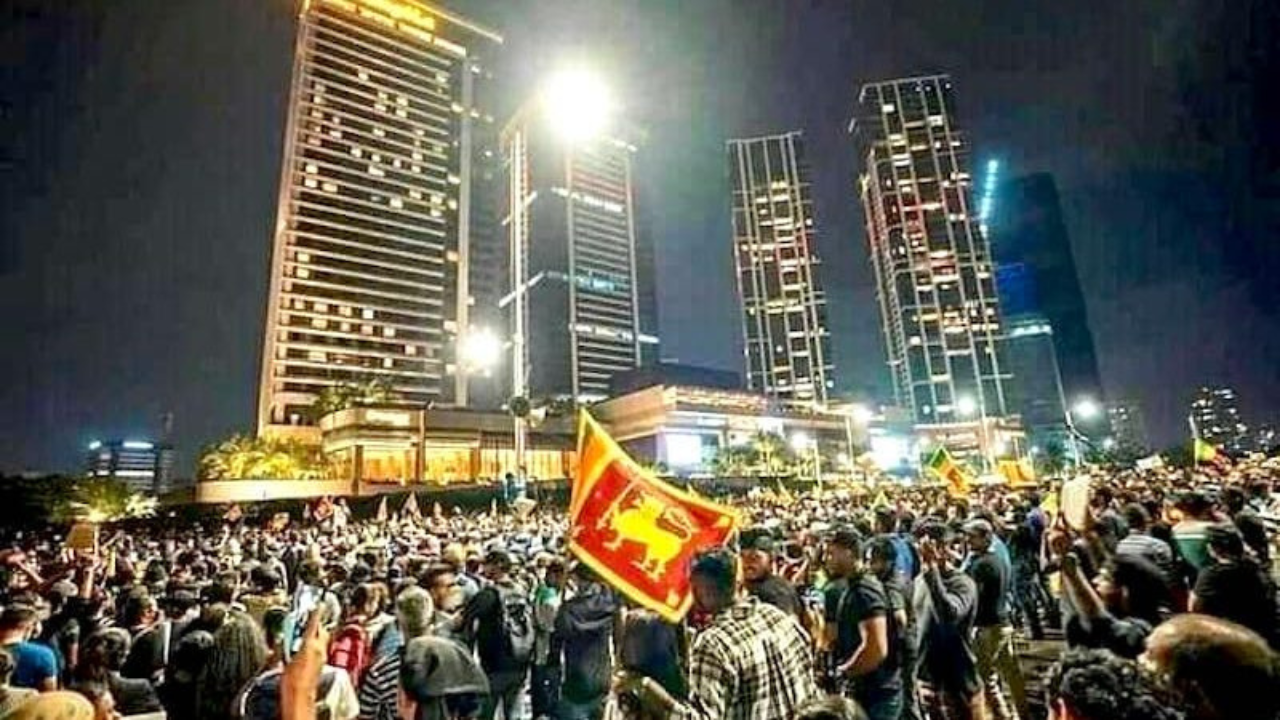 Sri Lanka to rescind night working restrictions for women