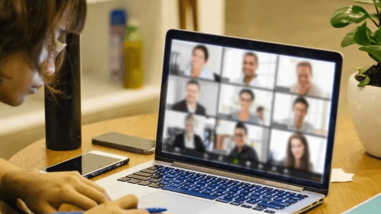 56% of APAC leaders lack long-term plans for hybrid work