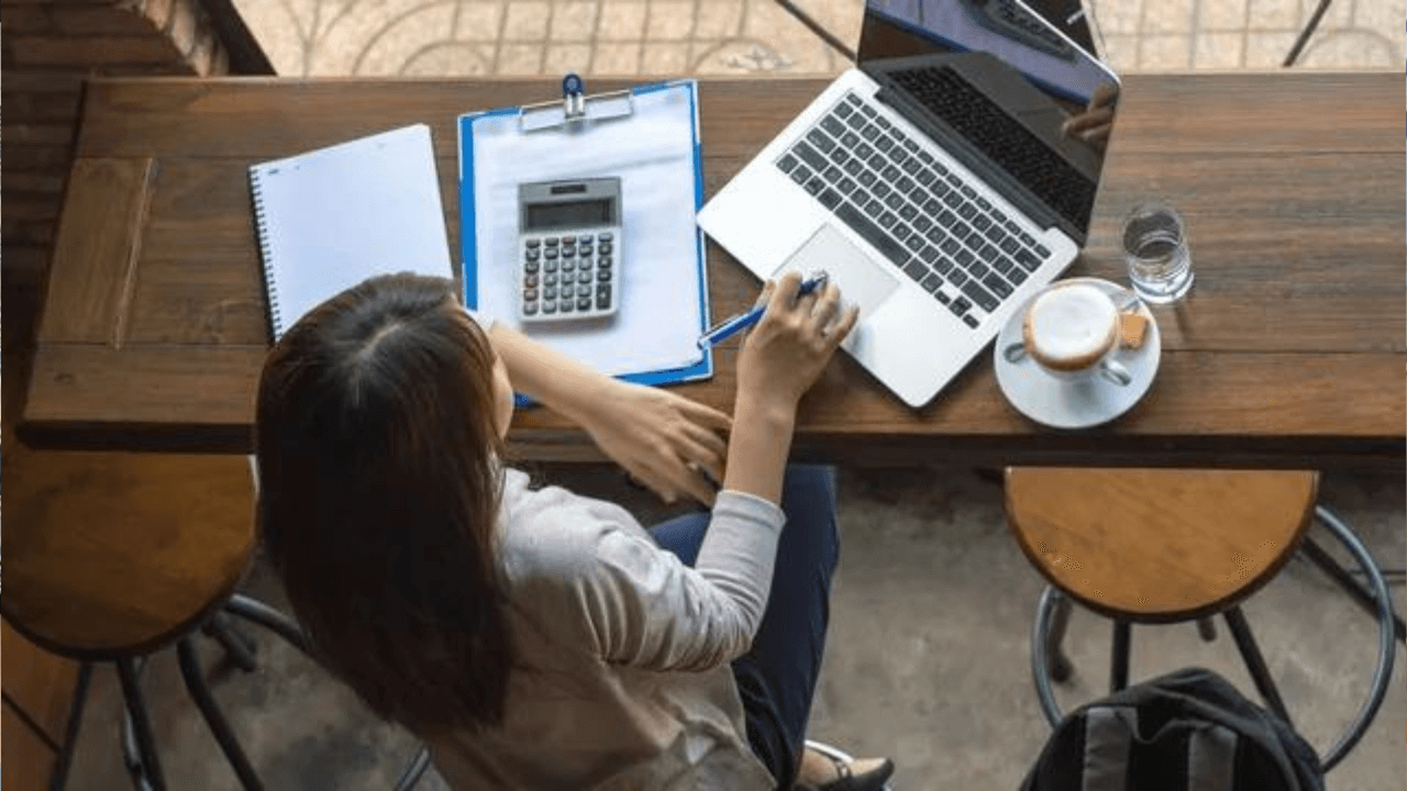 Gov’t to lower taxes for Filipino freelancers