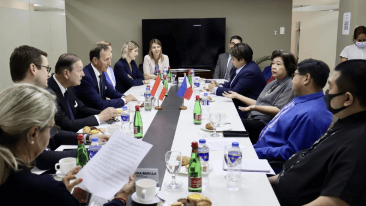 Austria to hire 200K Filipinos