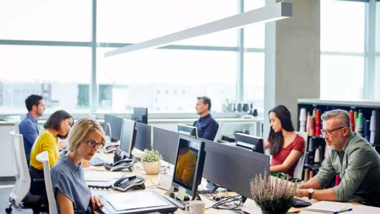 workers favor 4-day workweek