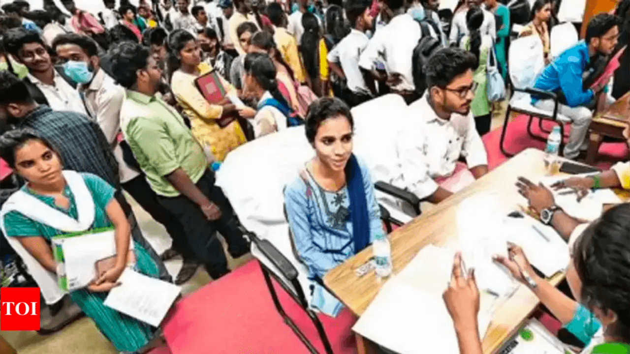 Mega job fair at Indian University
