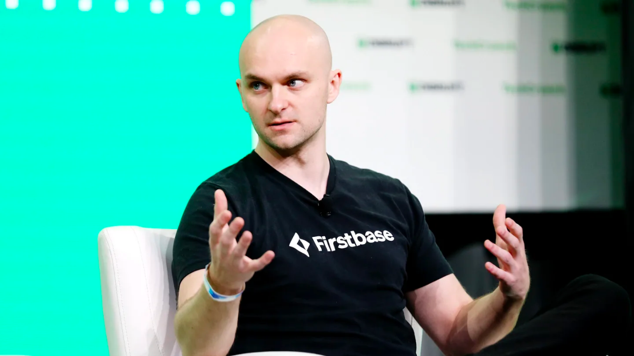 Firstbase CEO promotes remote work