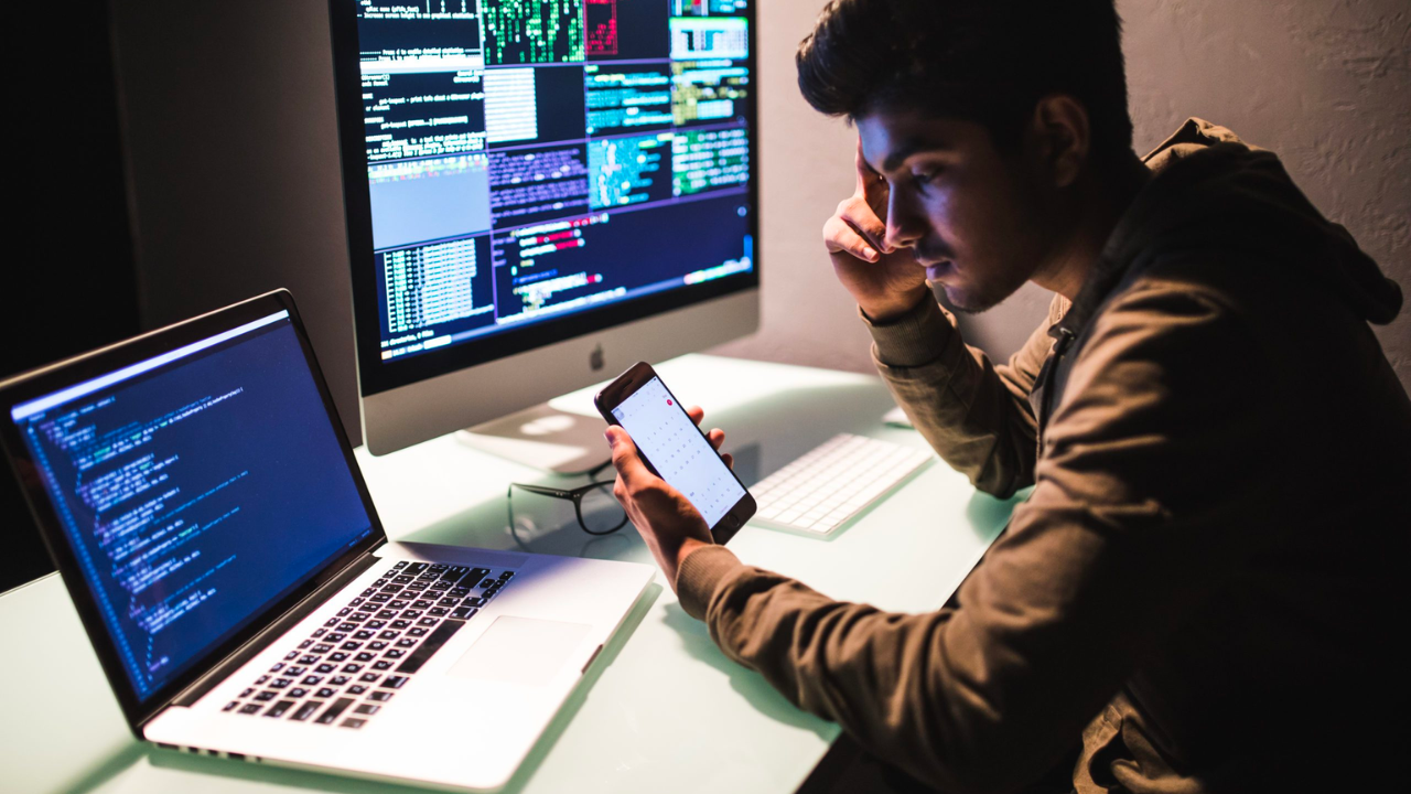Australian tech salaries drop