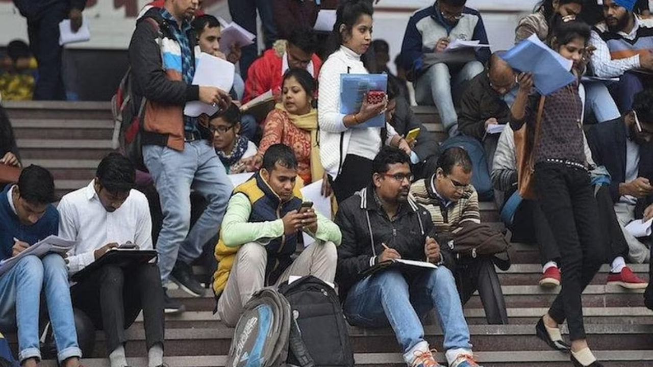 IT giants slash new grad hires