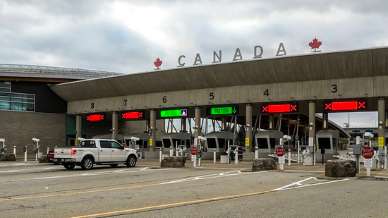 Canadian call centers recruit LatAm