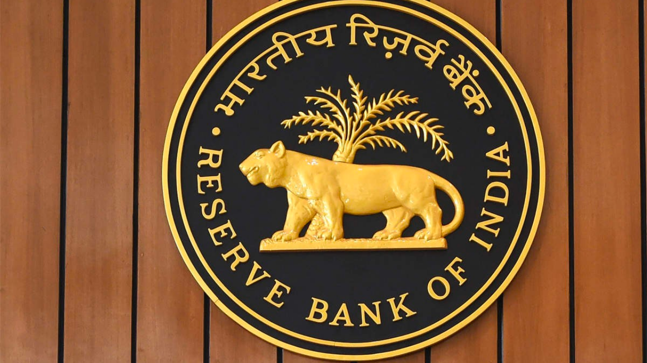 RBI ban outsourcing KYC compliance