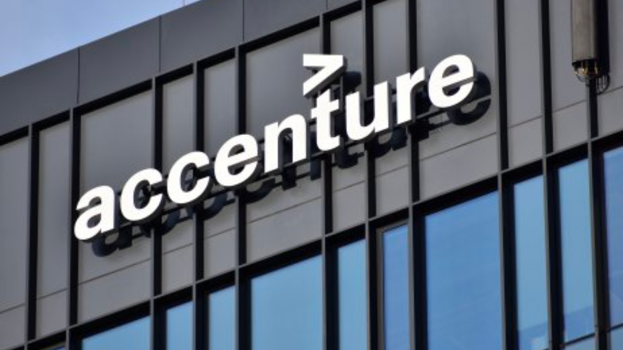 Accenture revenue growth