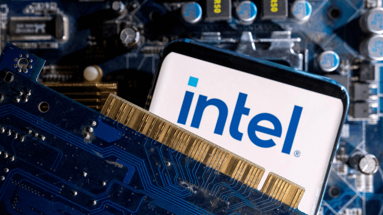 Intel to slash outsourcing