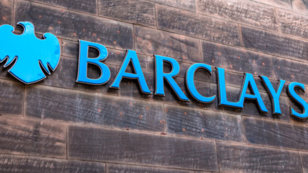 Barclays closing call center
