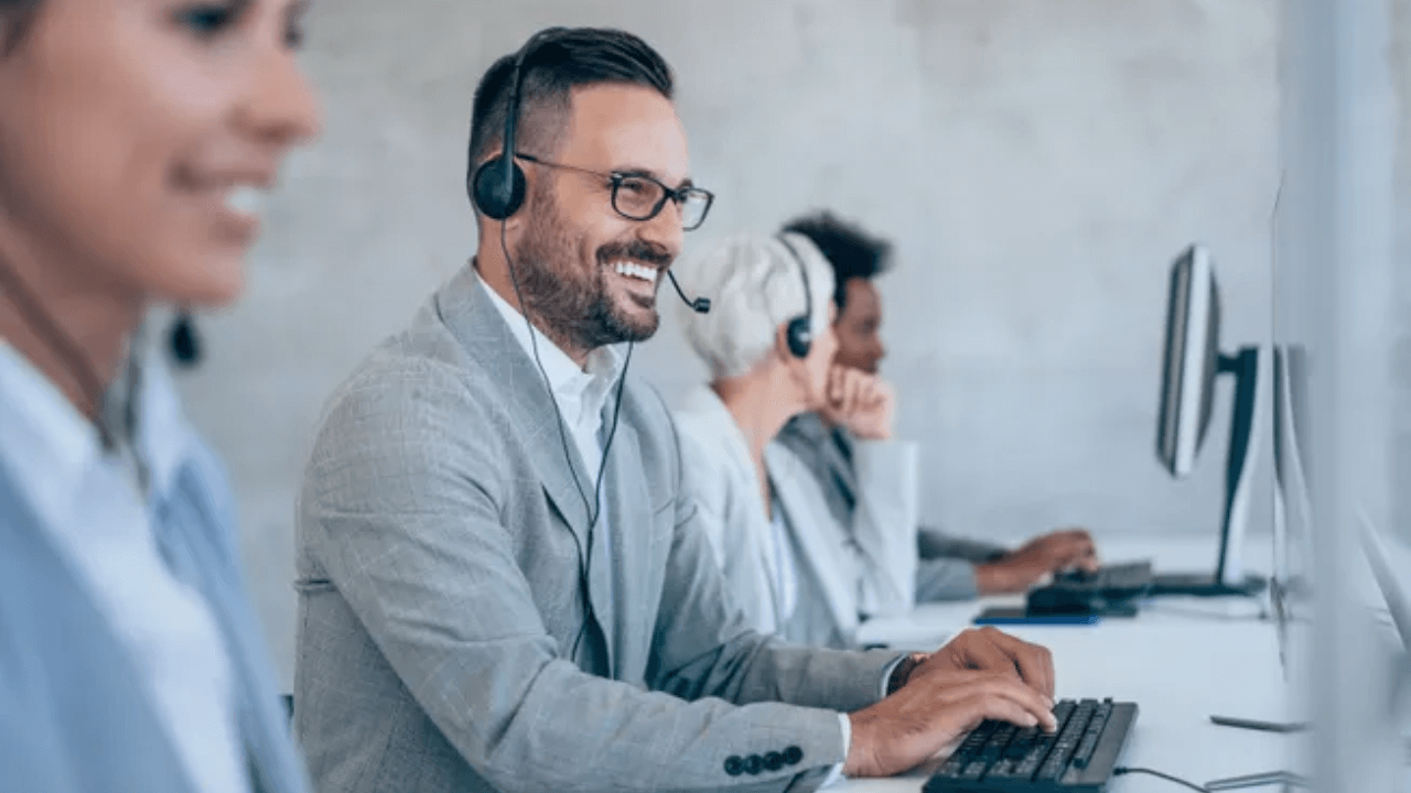 ai-revolutionizes-contact-centers