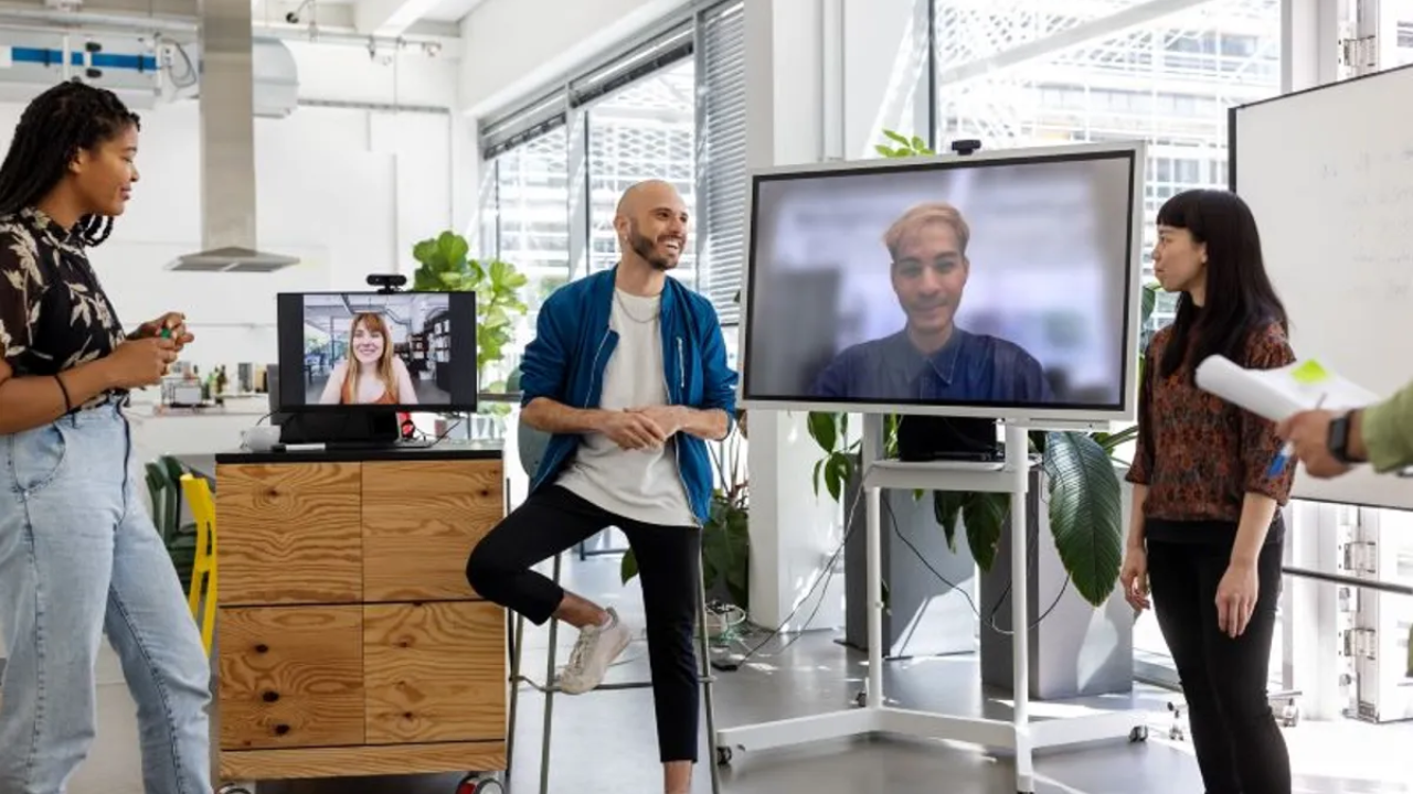 hybrid-work-dominates-zoom-survey