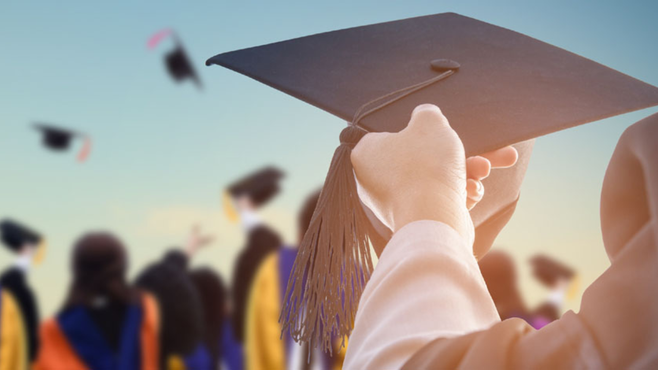 indian-it-giants-to-hire-70k-fresh-grads