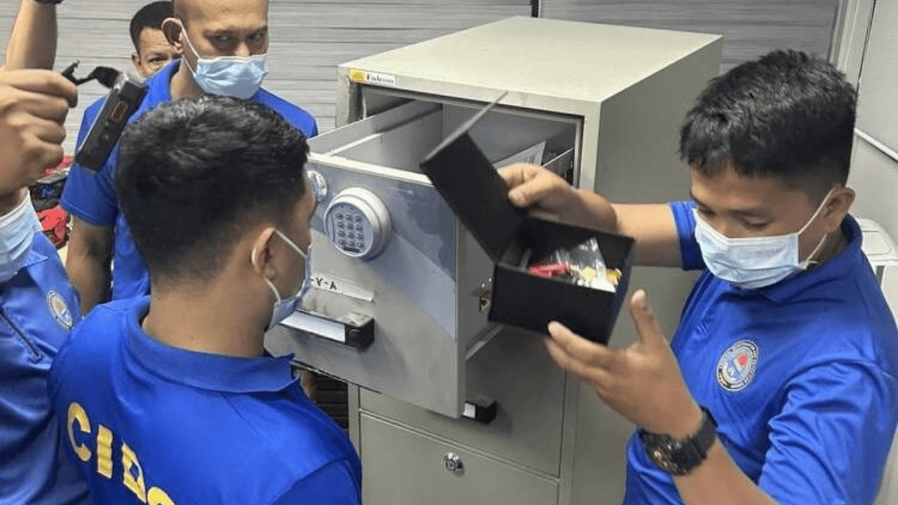cash-seized-in-philippine-bpo-raid