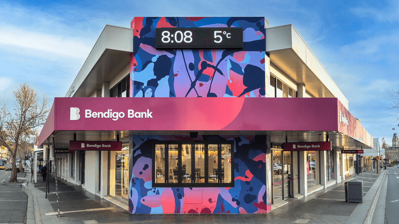australian-bank-improves-customer-service
