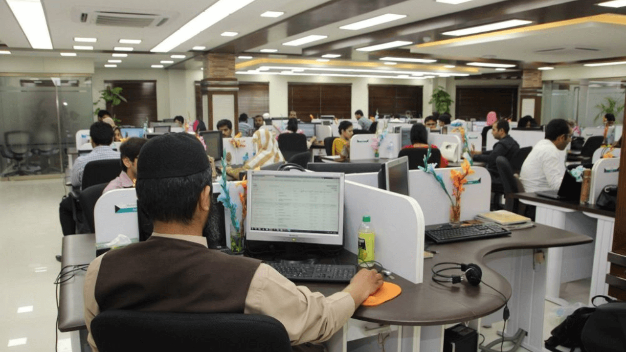 pakistan-it-sector-drives-growth