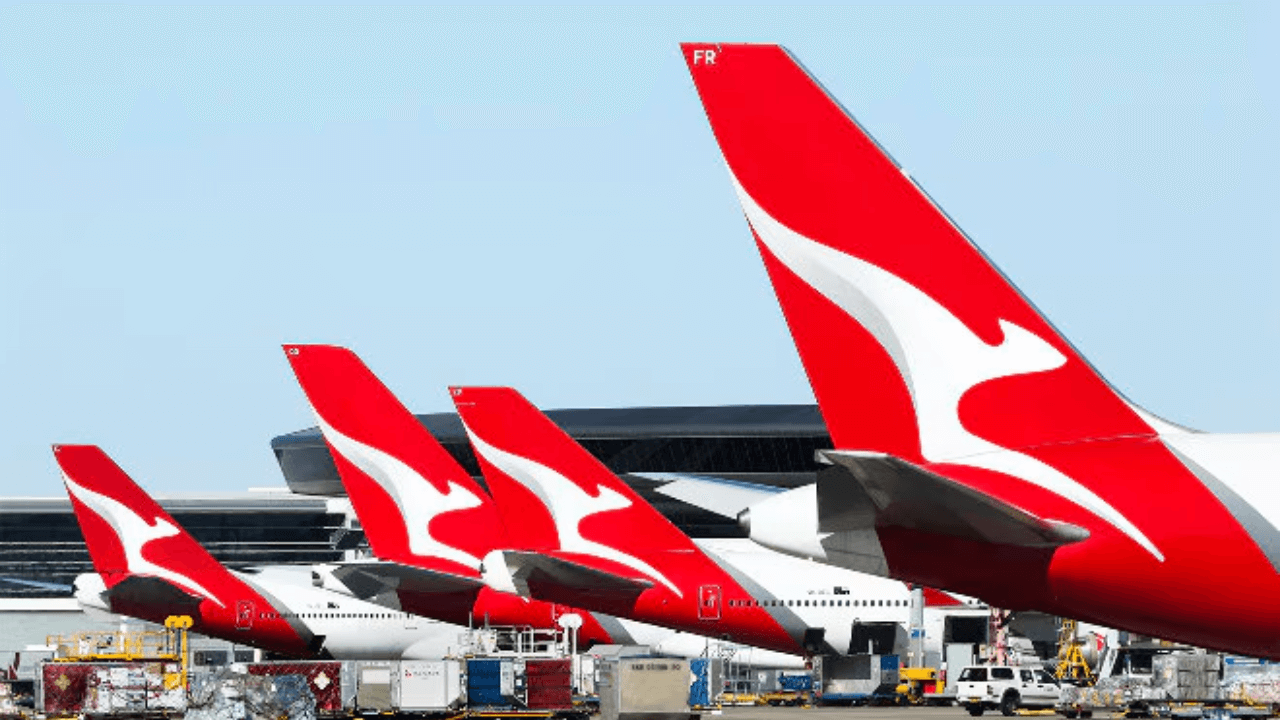 qantas-pays-illegally-outsourced-workers