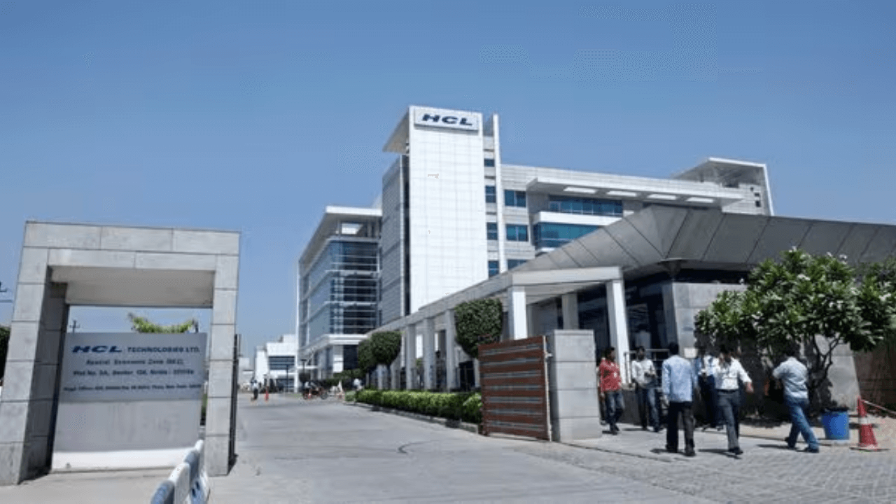 hcltech-revenue-hits-3-5bn-in-q3