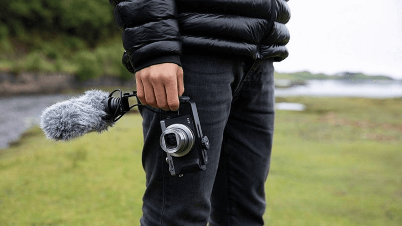 canon-eyes-outsourcing-strategy