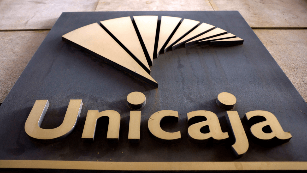 European lender outsource AI tech to DXC in banking shift