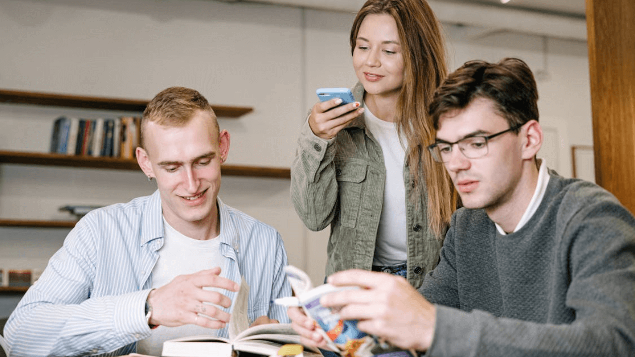 Workplace ‘fawning’ rises among Gen Z, often mistaken for team spirit