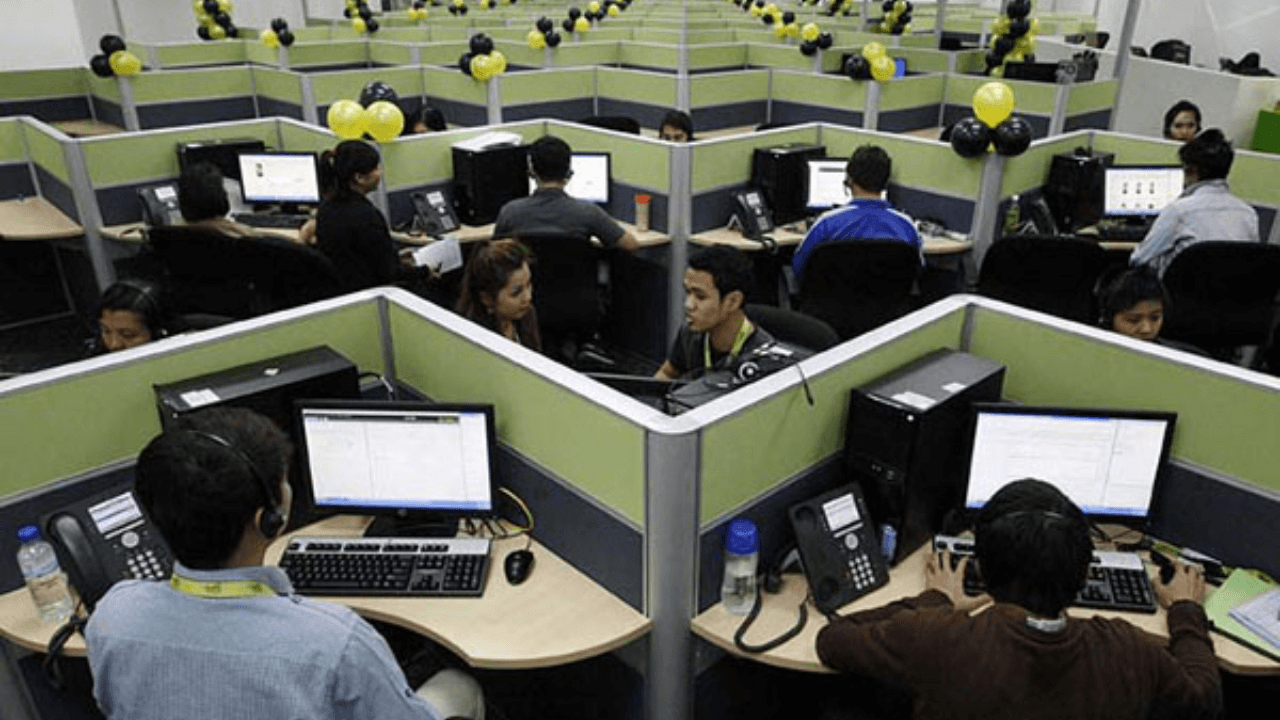 AI brings risk and opportunity to Philippines IT-BPM: AMRO analysis