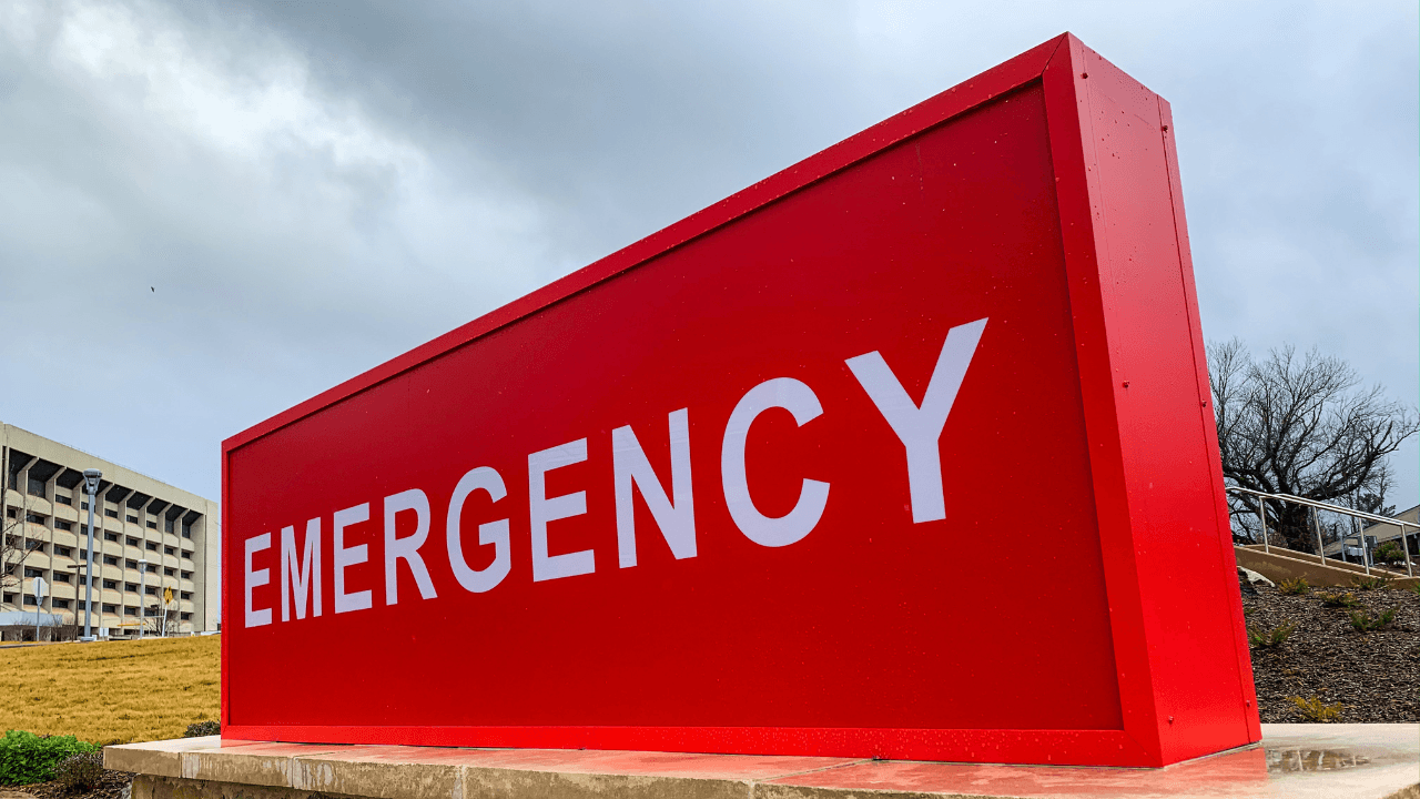 Canada’s emergency room 12-hour crisis sparks patient safety concerns