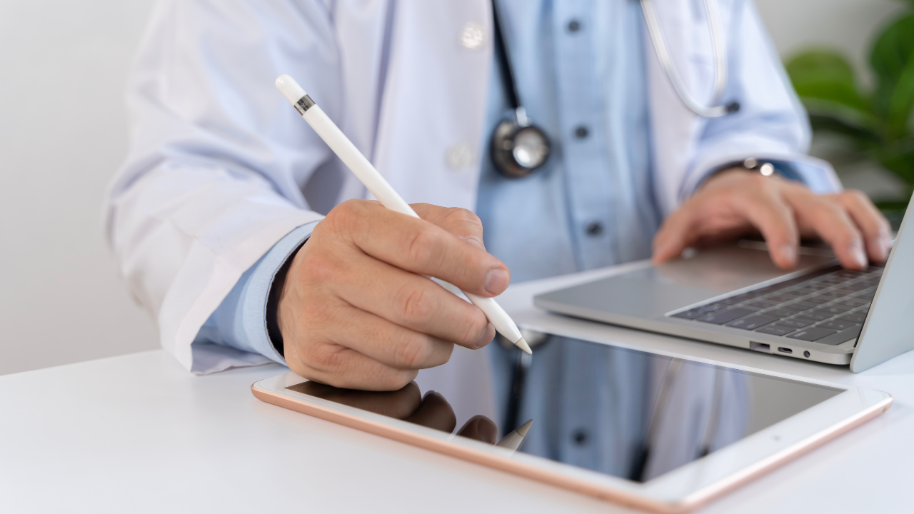 Hospital IT adoption lags as new tools pile up on staff