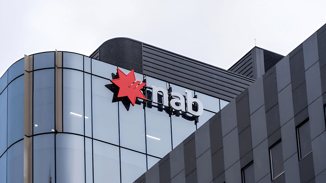 NAB plans 1,000 more offshore hires as Australian bank jobs are cut