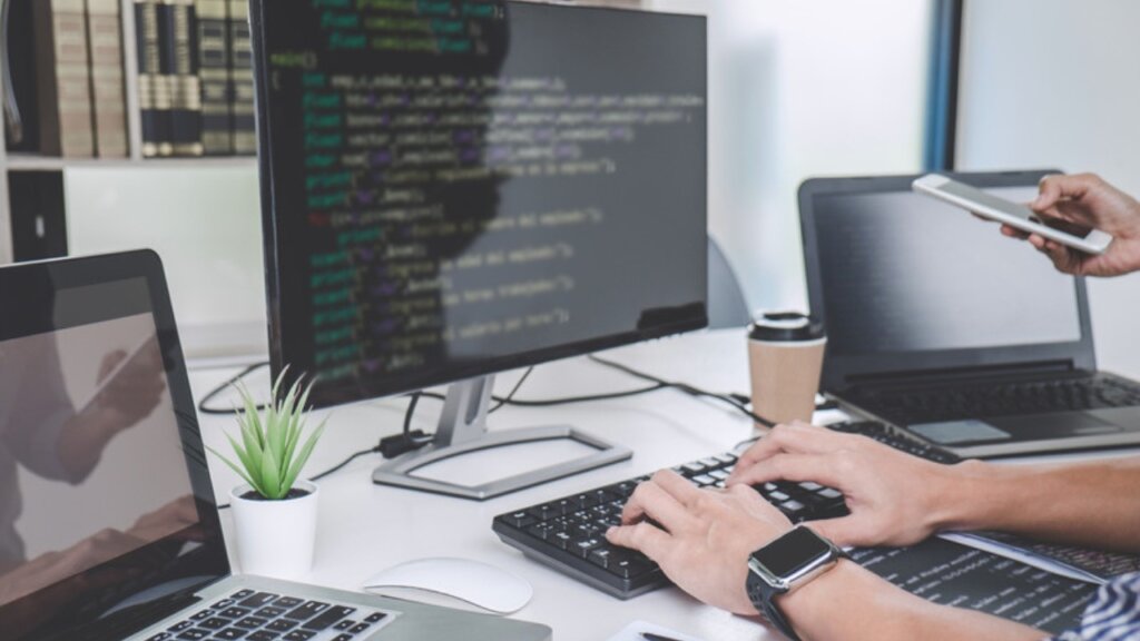 40–70% U.S. savings with AI-augmented output: Philippines dev teams